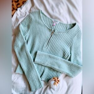 🦋 Light Blue  Ribbed Sweater with Zipper Detail 🦋